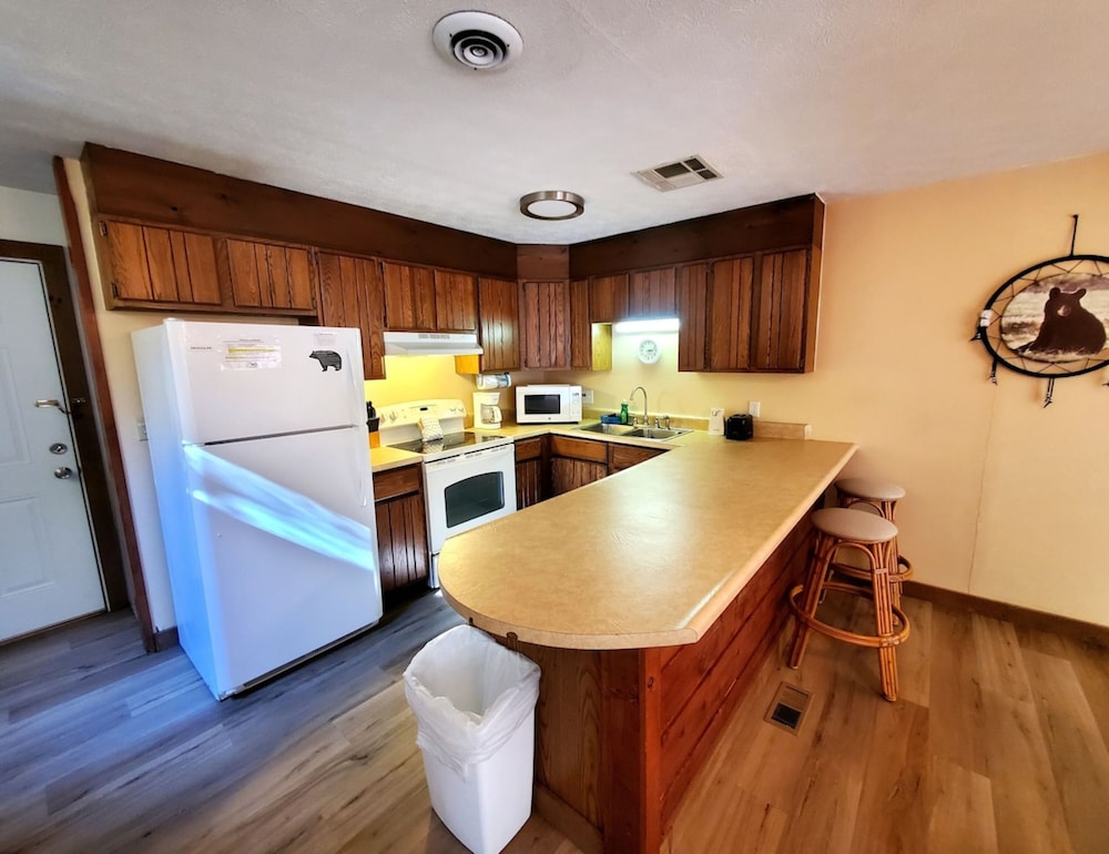 Skier's Crossing