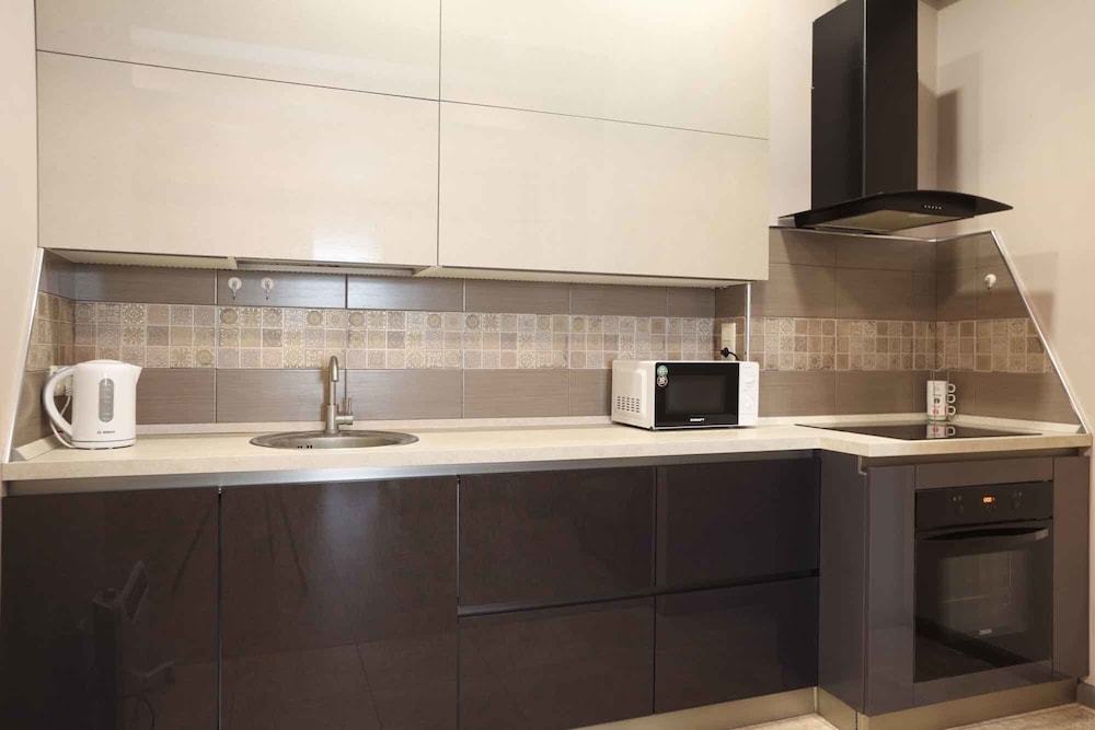Stay Inn next to Dalma Mall