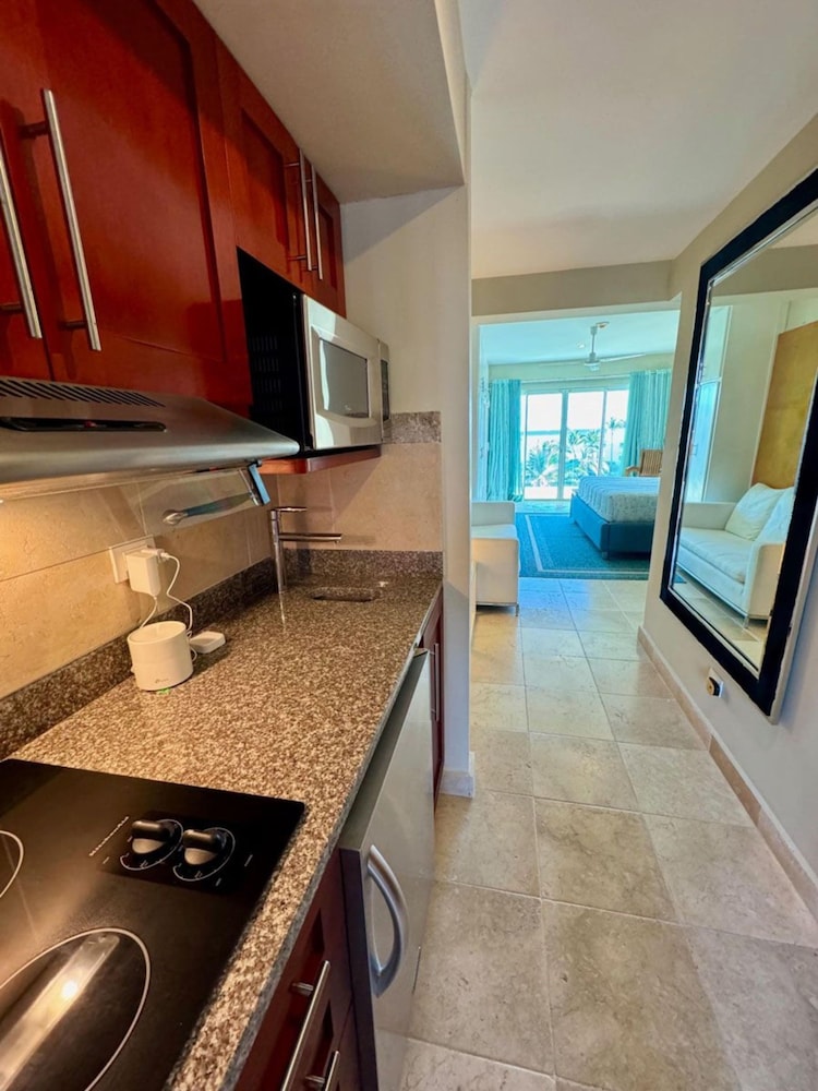 Apt With 2BR and Beach Access in Punta Palmera