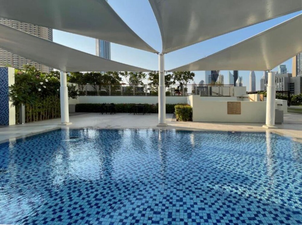 Lavish 2BR in Downtown Views Close to Dubai Mall Burj Khalifa