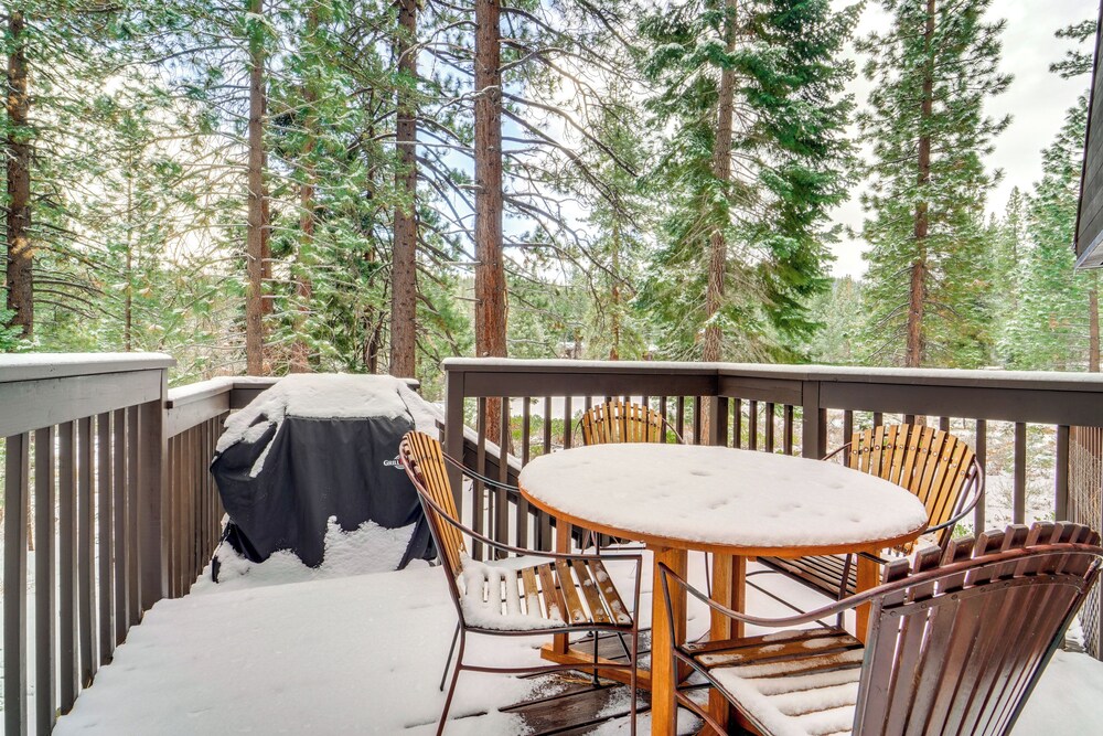 Shuttle to Slopes: Northstar Gem w/ Hot Tub Access