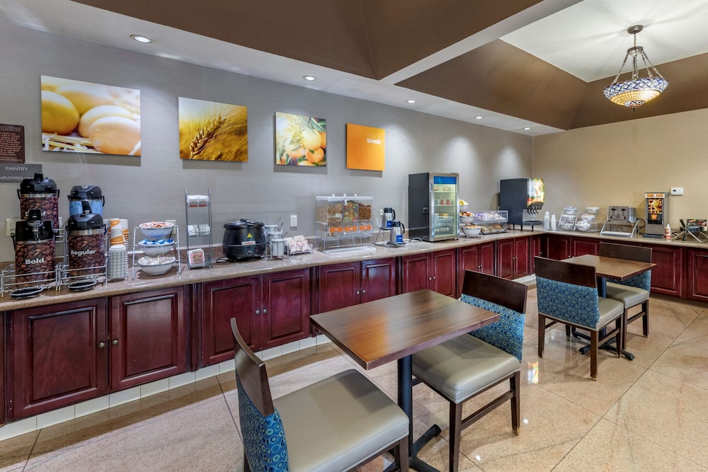 Redlands Vacations - Comfort Suites Redlands - Property Image 17