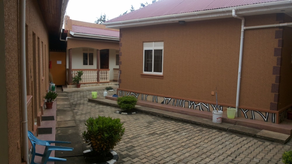 Leam Guesthouse