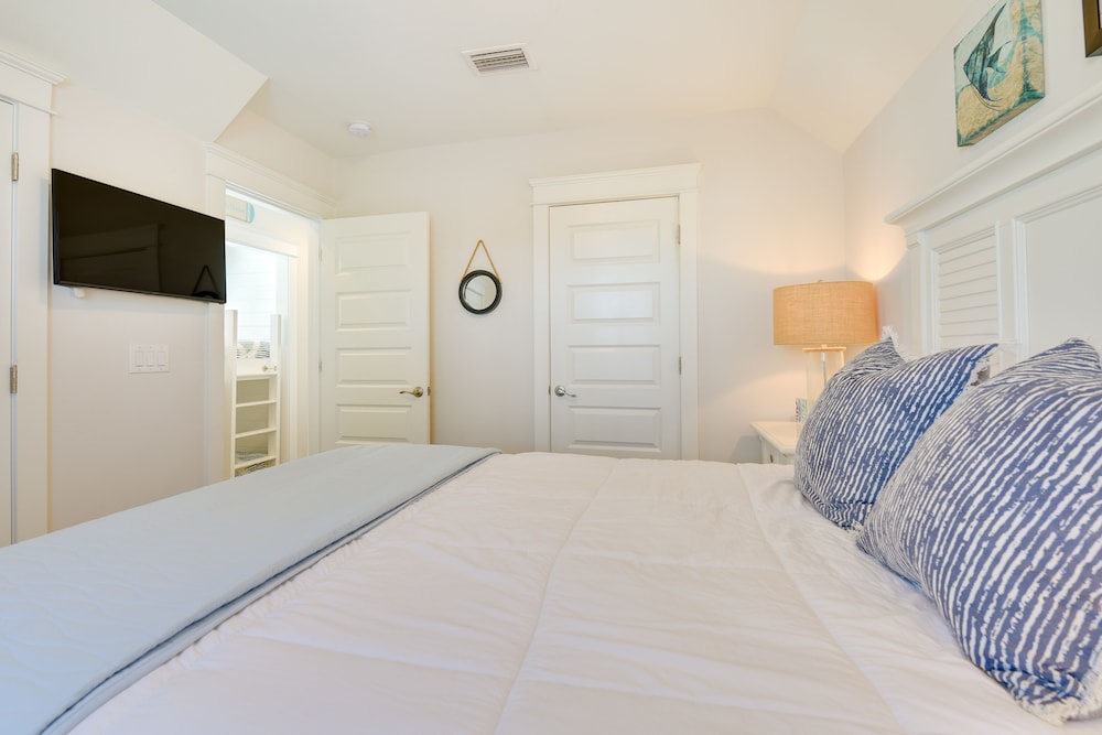 Idyllic Santa Rosa Beach Home: Near 30 A Beaches! view 3