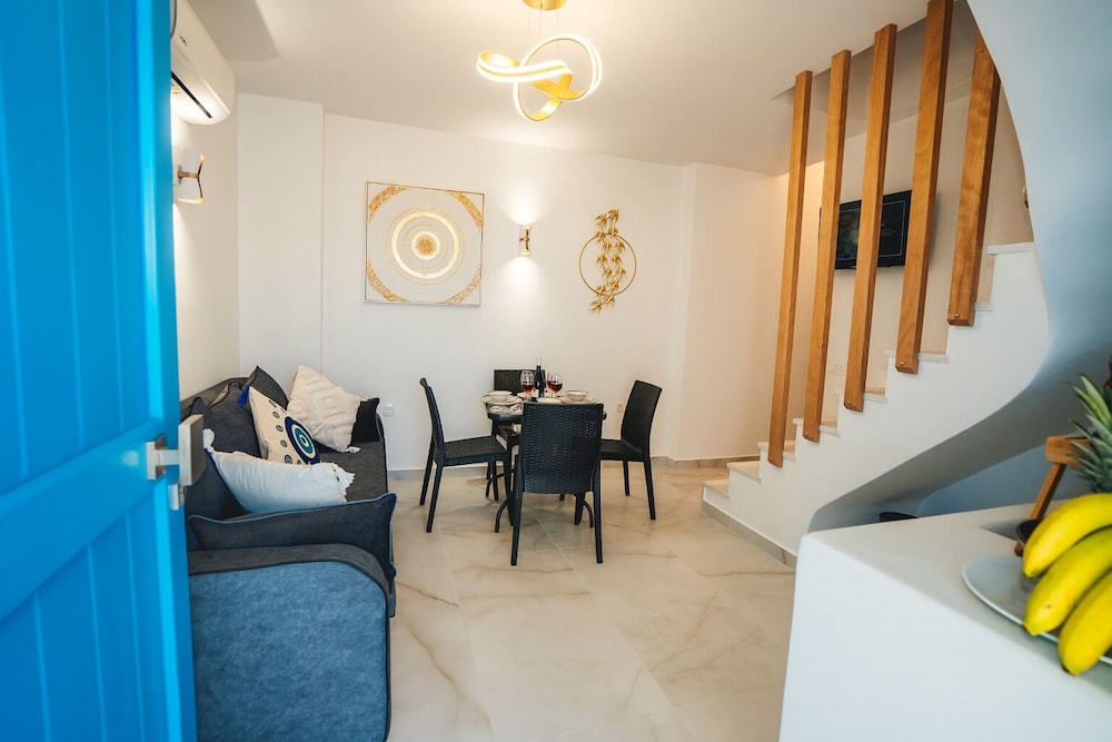 SantoNight Luxury Villas