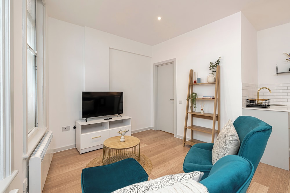 JOIVY Stylish 1 bed flats in Soho
