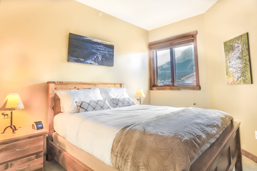 BookCanmore - Image 2