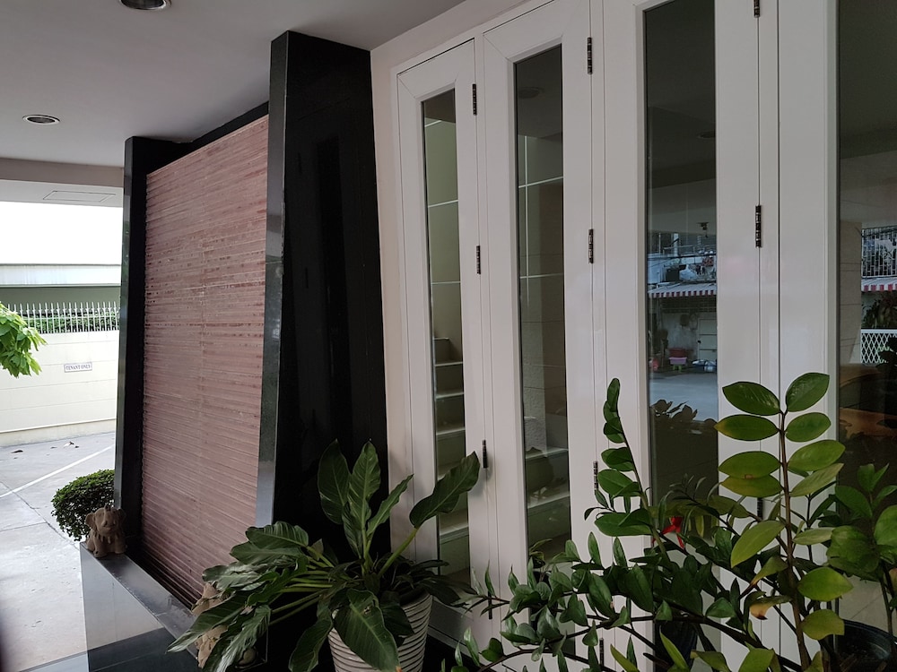 14 Place Sukhumvit Suites - SHA Plus