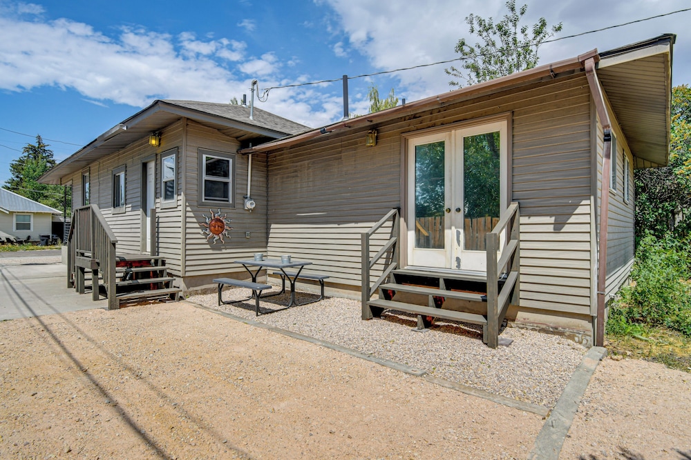 17 Mi to Bear Lake: Lovely Family Home!