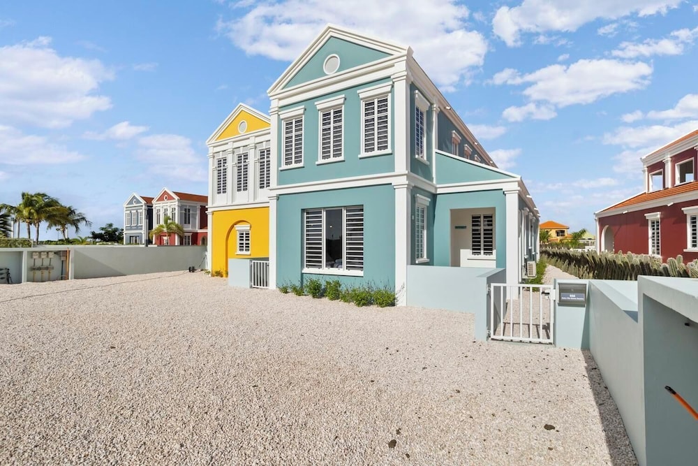 Dolce Vita Homes Bonaire