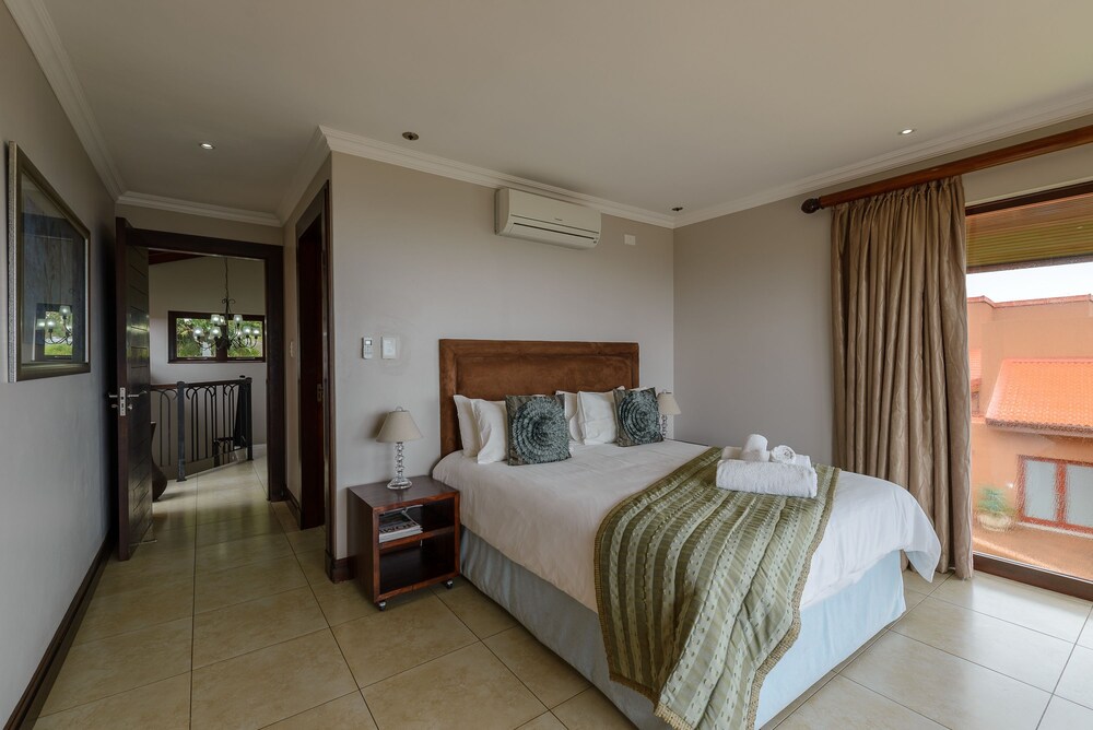 San Lameer Villa Rentals 14328