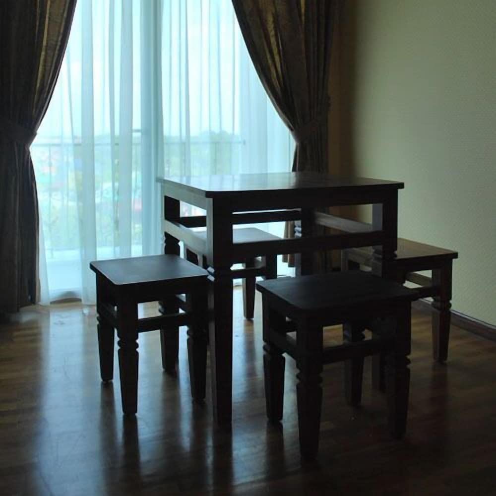 Mciti Suites