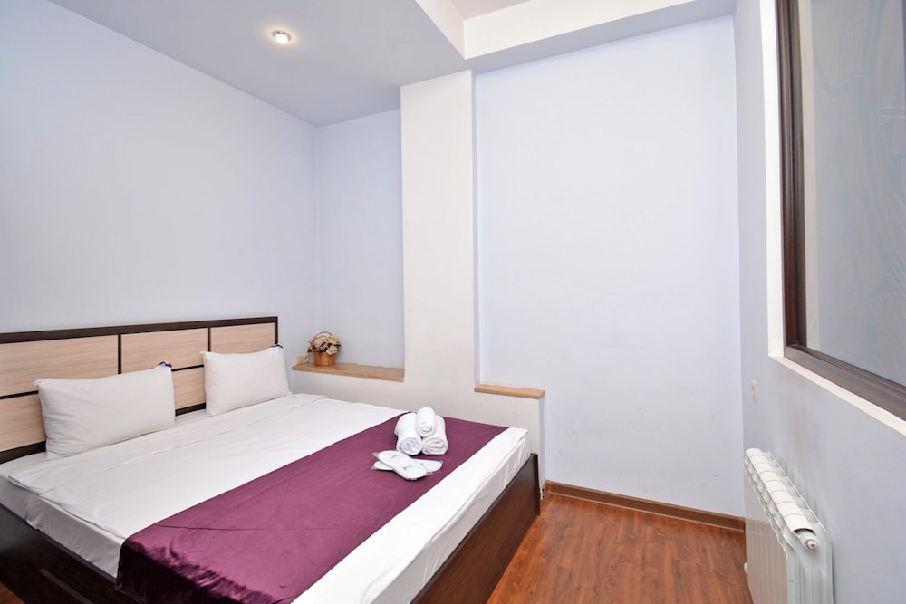 Apartment on Aram street