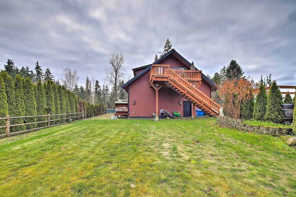 Modern Edgewood Home Near Tacoma w/ Deck! view 4