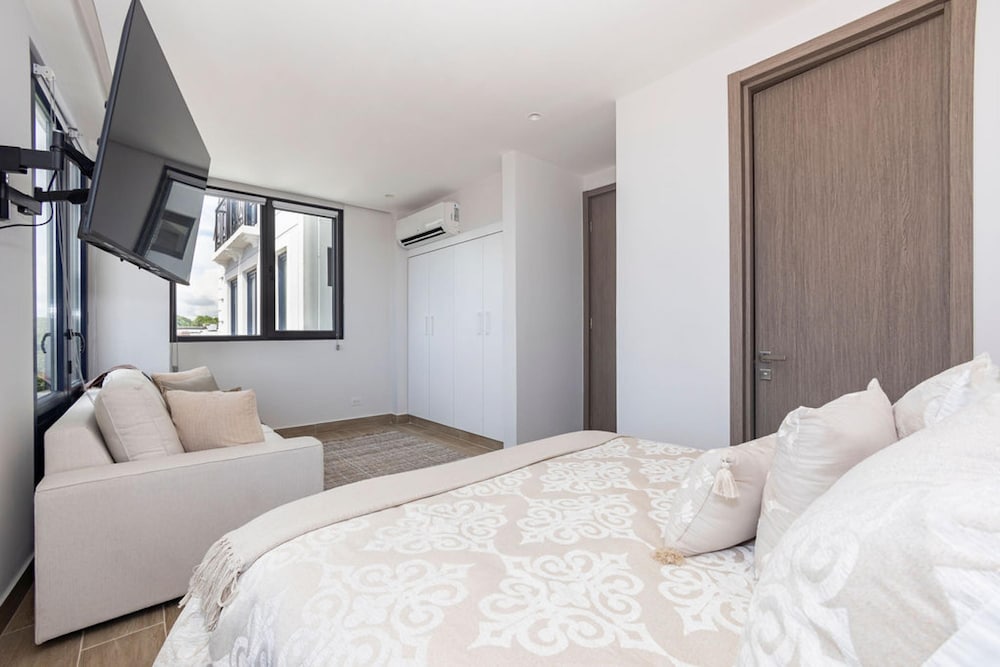 The Gentile Condo by Acomodo Casco Viejo