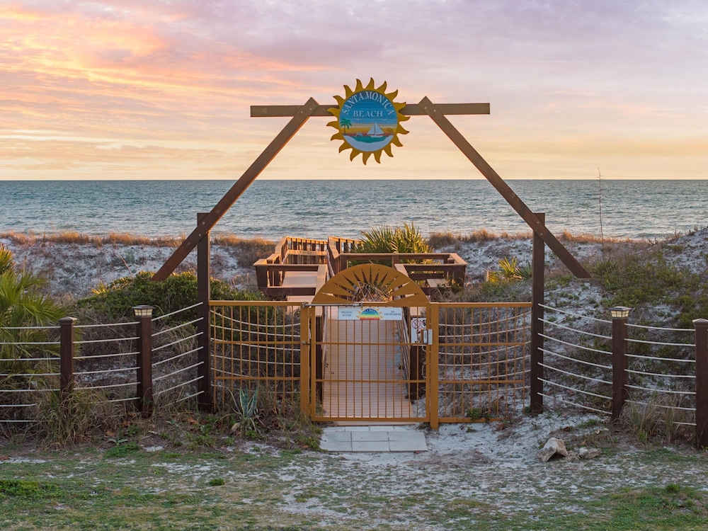 Private Paradise on Front Beach Rd by Resort Collection