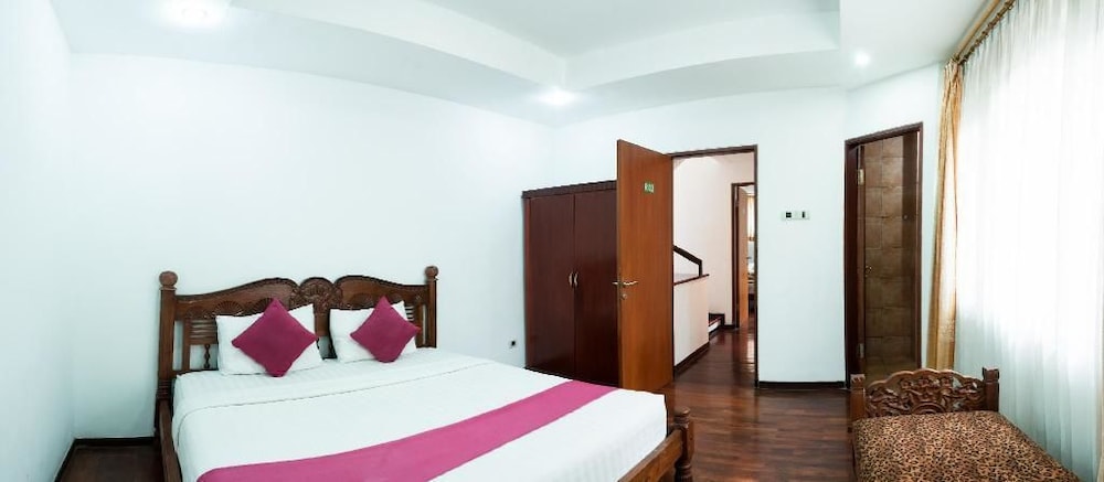 Villa Lovender Klub Bunga A14 view 3