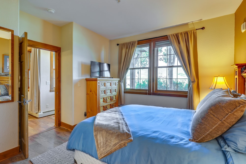 Modern Granby Retreat w/ View - Ski-in, Ski-out! - Property Image 33