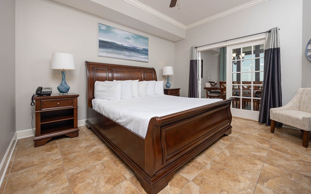The Oasis 1712 Formerly Phoenix West Ii 1712 4 Bedroom Condo