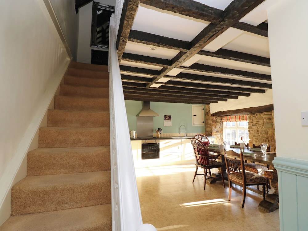 Rose Hip Cottage