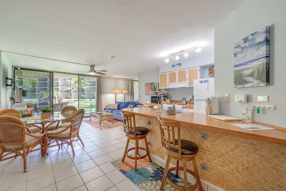 Romannas Golden Ray Oceanfront Condo
