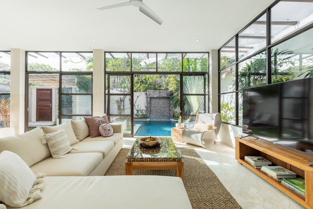 Villa Lumut
