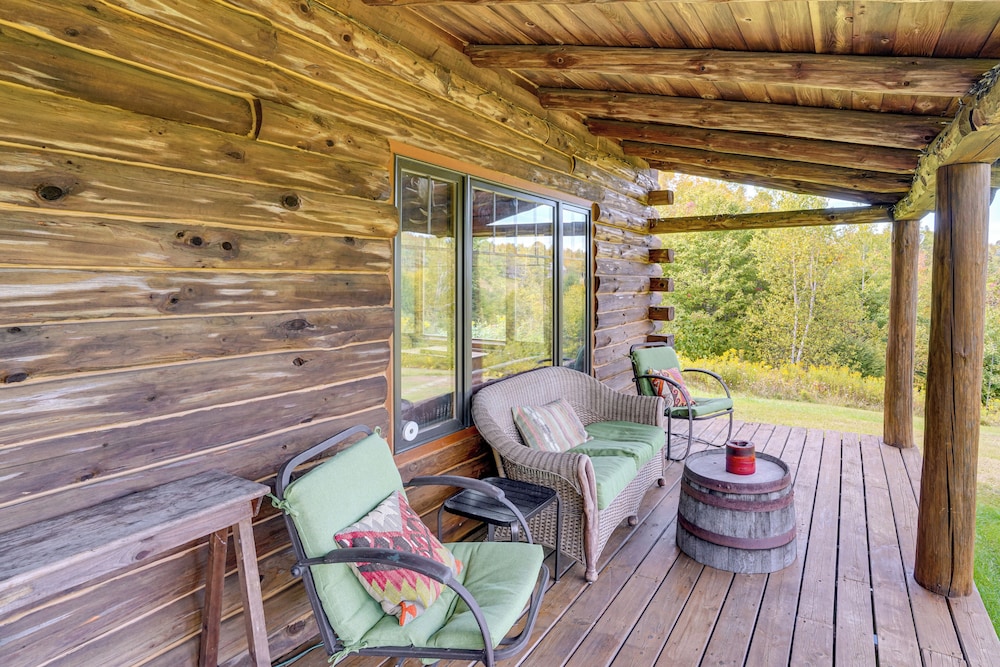 Cozy Log Cabin Near Mt Snow: Views, Modern Comfort