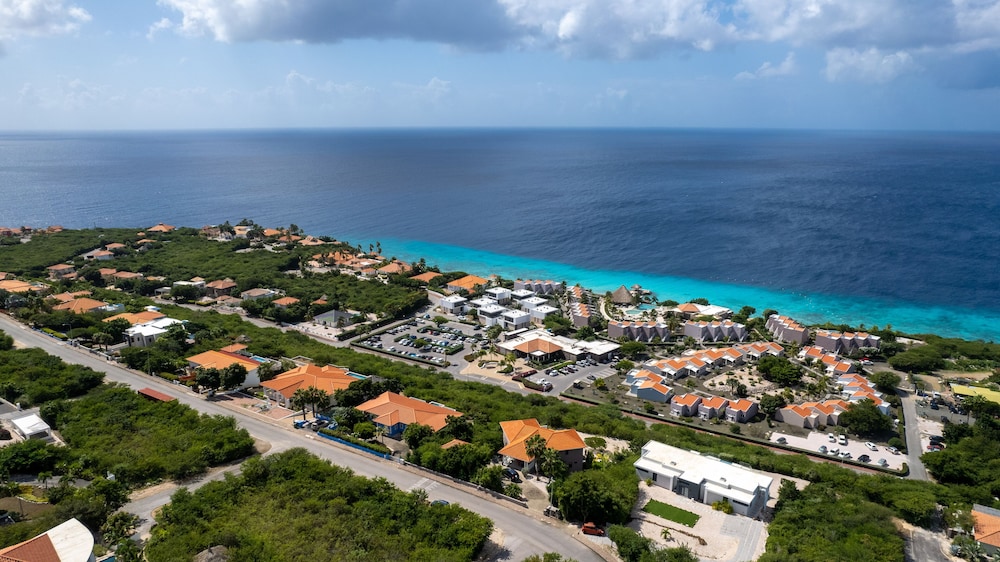 Coral Estate Holidays