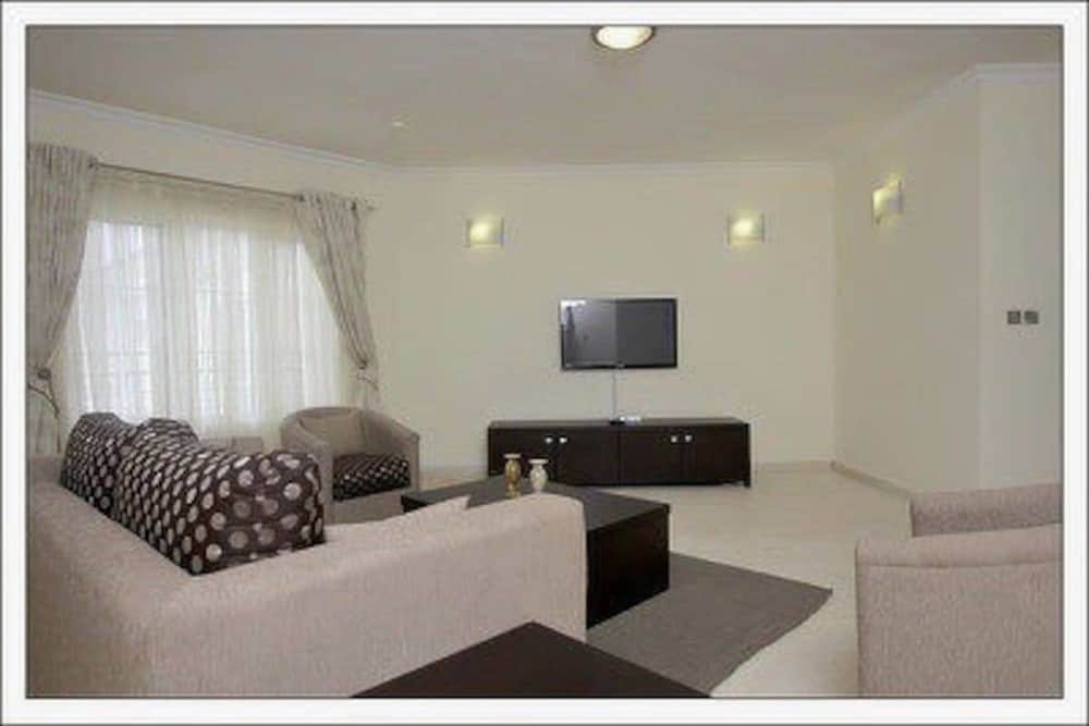 Perfect Havens at Noah's Court