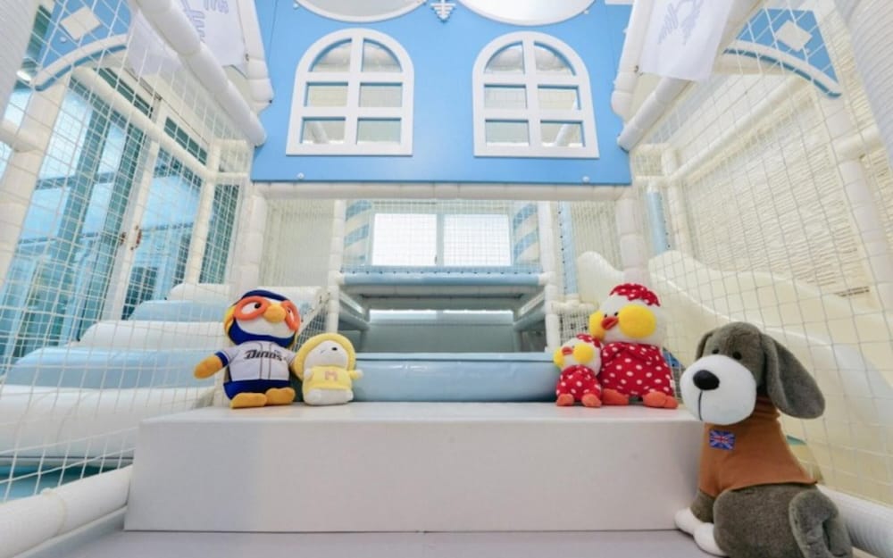 Gapyeong Shinbi Kids Pool Villa