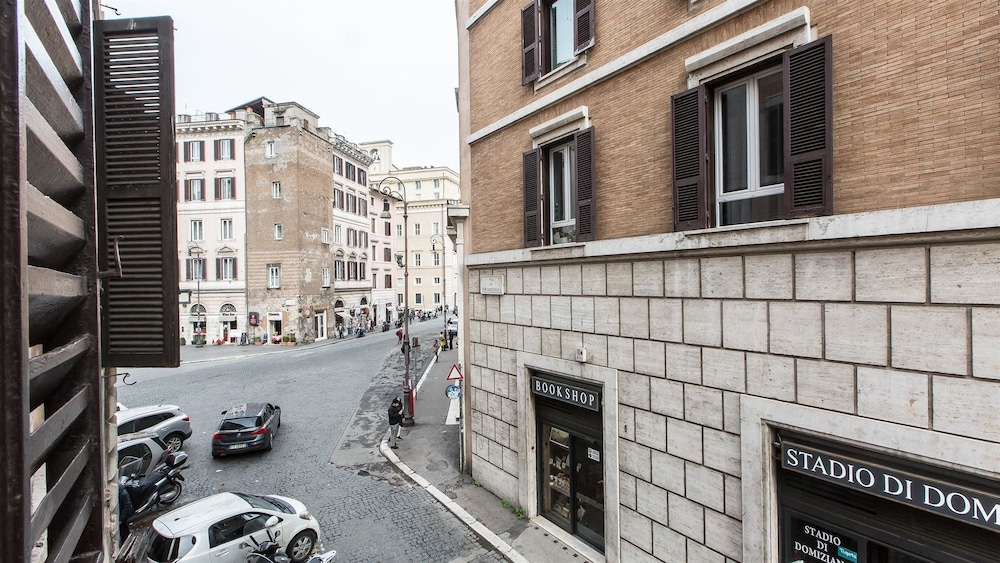 Rental In Rome Navona Atmosphere Apartment