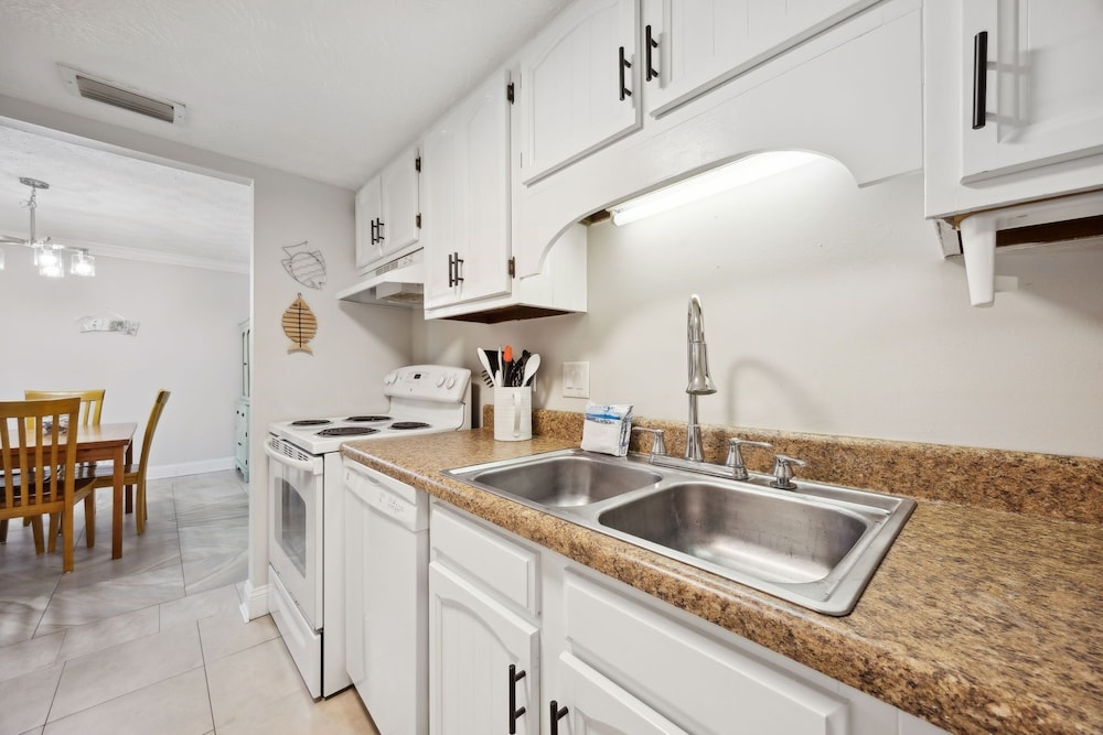 Fernandina Shores 6406 2 Bedroom Condo