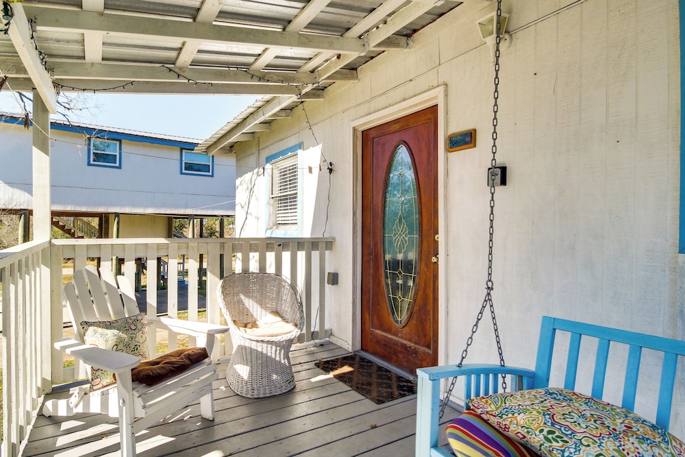 Studio ~ 5 Mi to Waveland Beach & Pier!