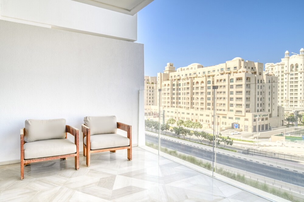 Five Palm Jumeirah Residences -Mint Stay