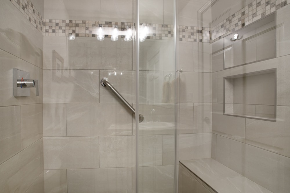104 Lodge At Brookside 2 Bedroom Condo by RedAwning - Property Image 15