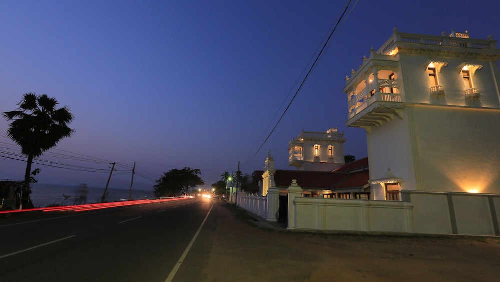 Yoho Monsoon Villa