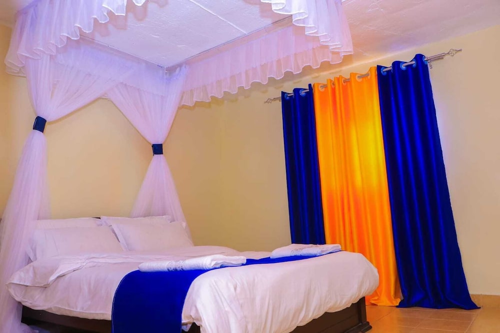 Lux Suites Bayloft Apartments Homabay