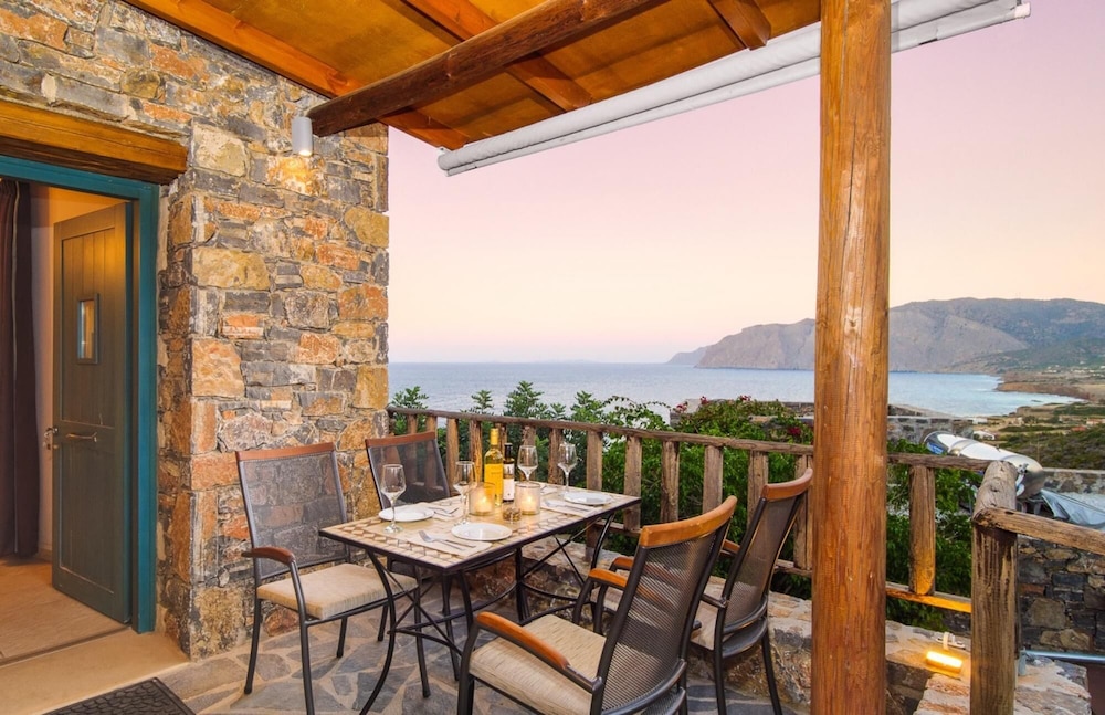 Villa Ilios - Delightful 2 Bedroom Stone House view 5