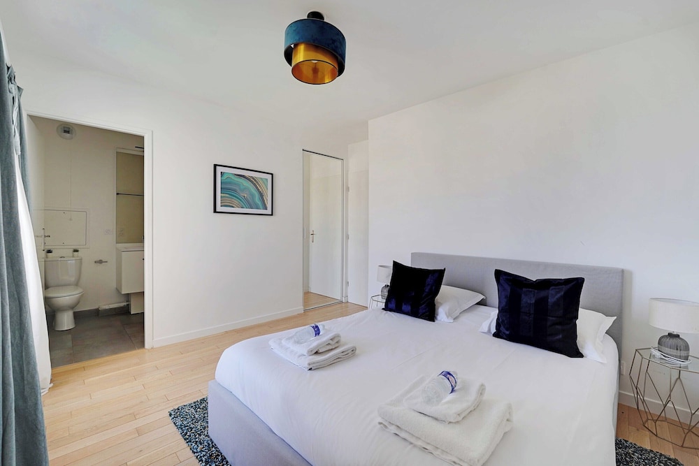 Superb 3BR With Terraces - Puteaux La Defense