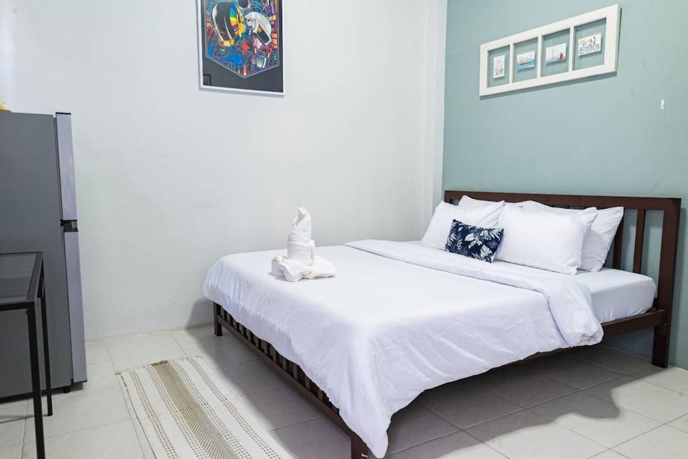 Asoke Montri Hostel