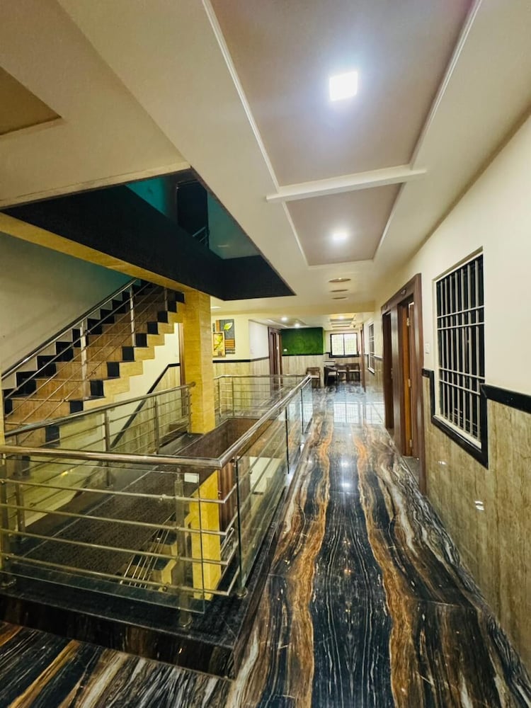 Hotel A1