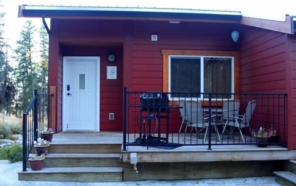 Crooked Tree Guest Suites