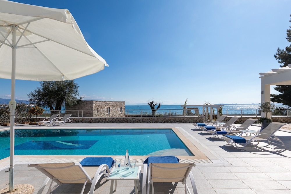 MCN Villas by Whitedreamvillas