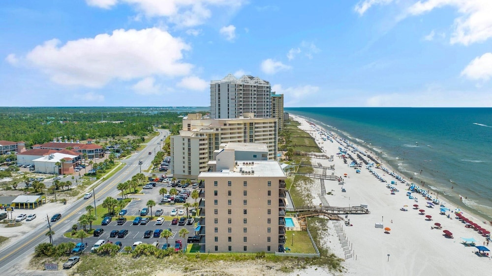Ocean Breeze East 703