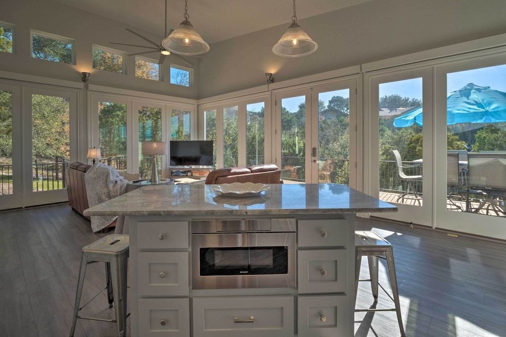 Modern Lake Travis Haven w/ Resort Amenities! - Property Image 10