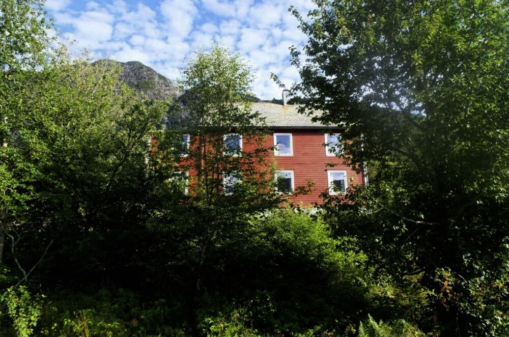 Jølster Lake View