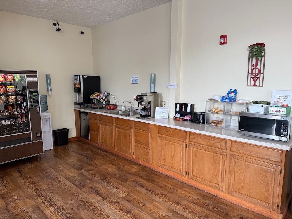 Cedarville Hotel