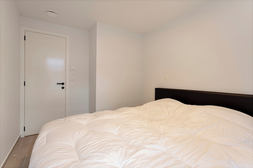 Apartment in Blankenberge With Heating