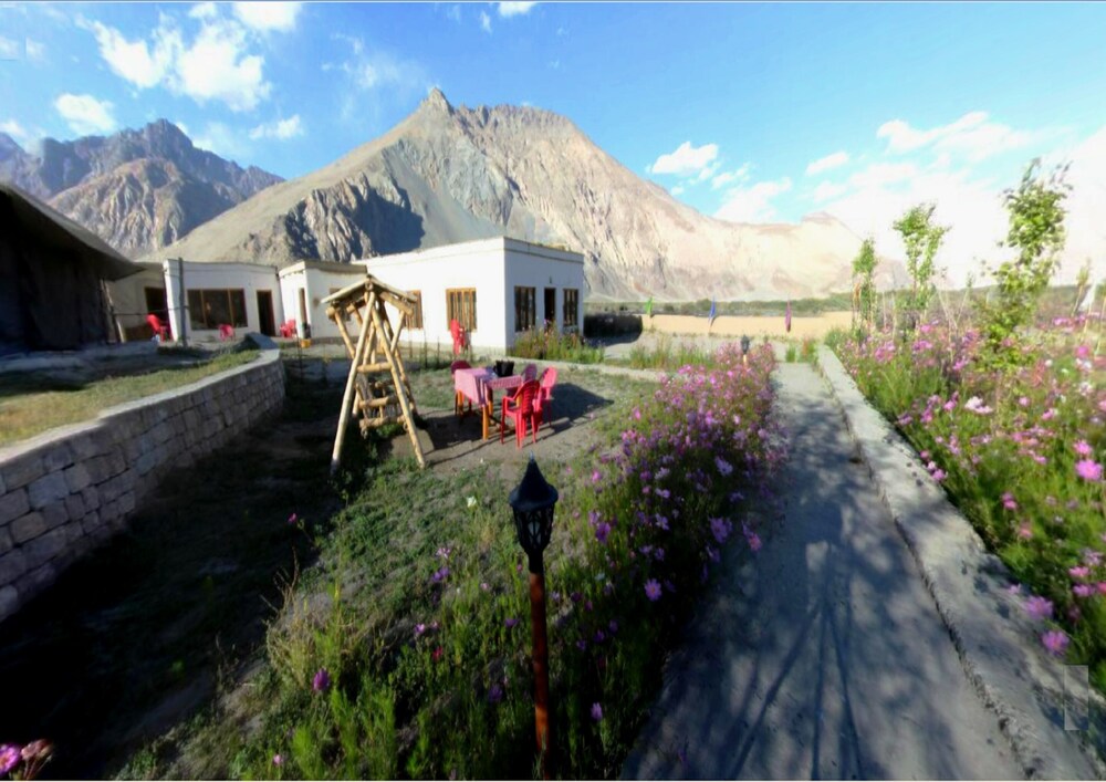 TIH Cold Desert Camp