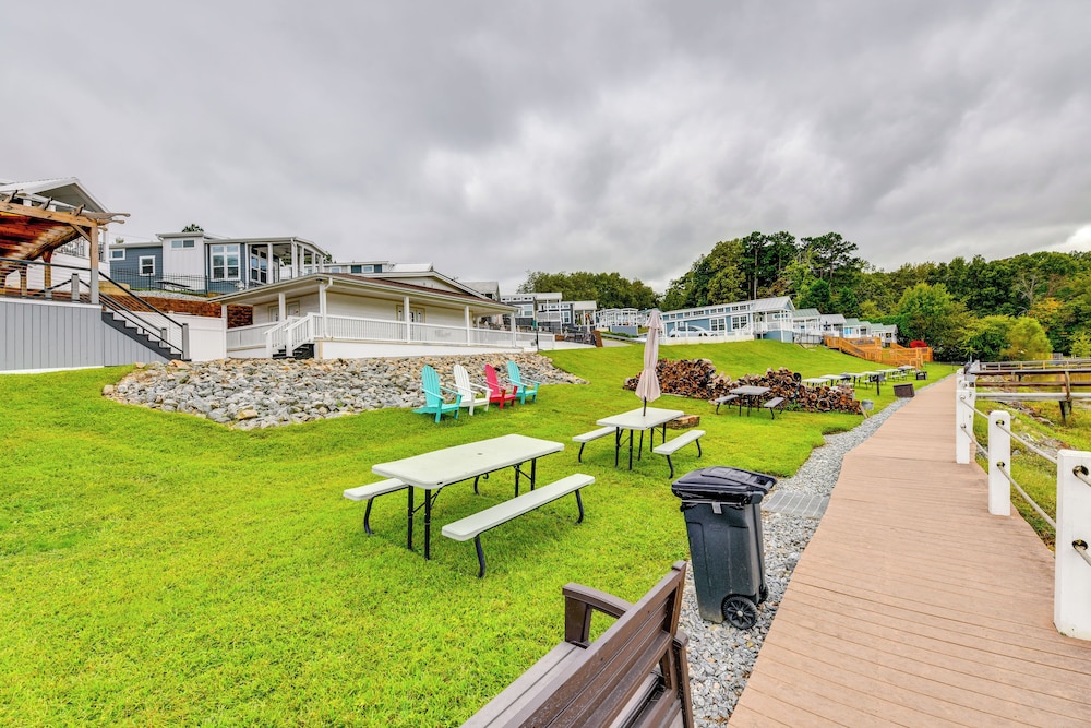 Community Perks + Views: Cozy Lake Norman Cottage